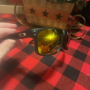 Men's Matte Black Sunglasses (9102 Series) - Gold lenses.